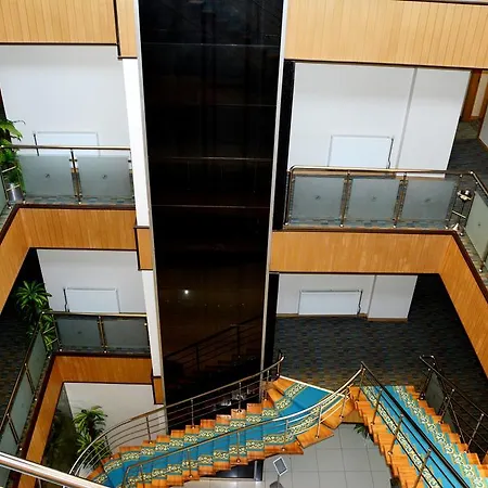 Garden Hotel 3*